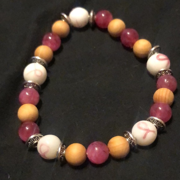 🎀Gorgeous Handmade Breast Cancer Awareness Ribbon glass beads bracelet - Picture 4 of 4